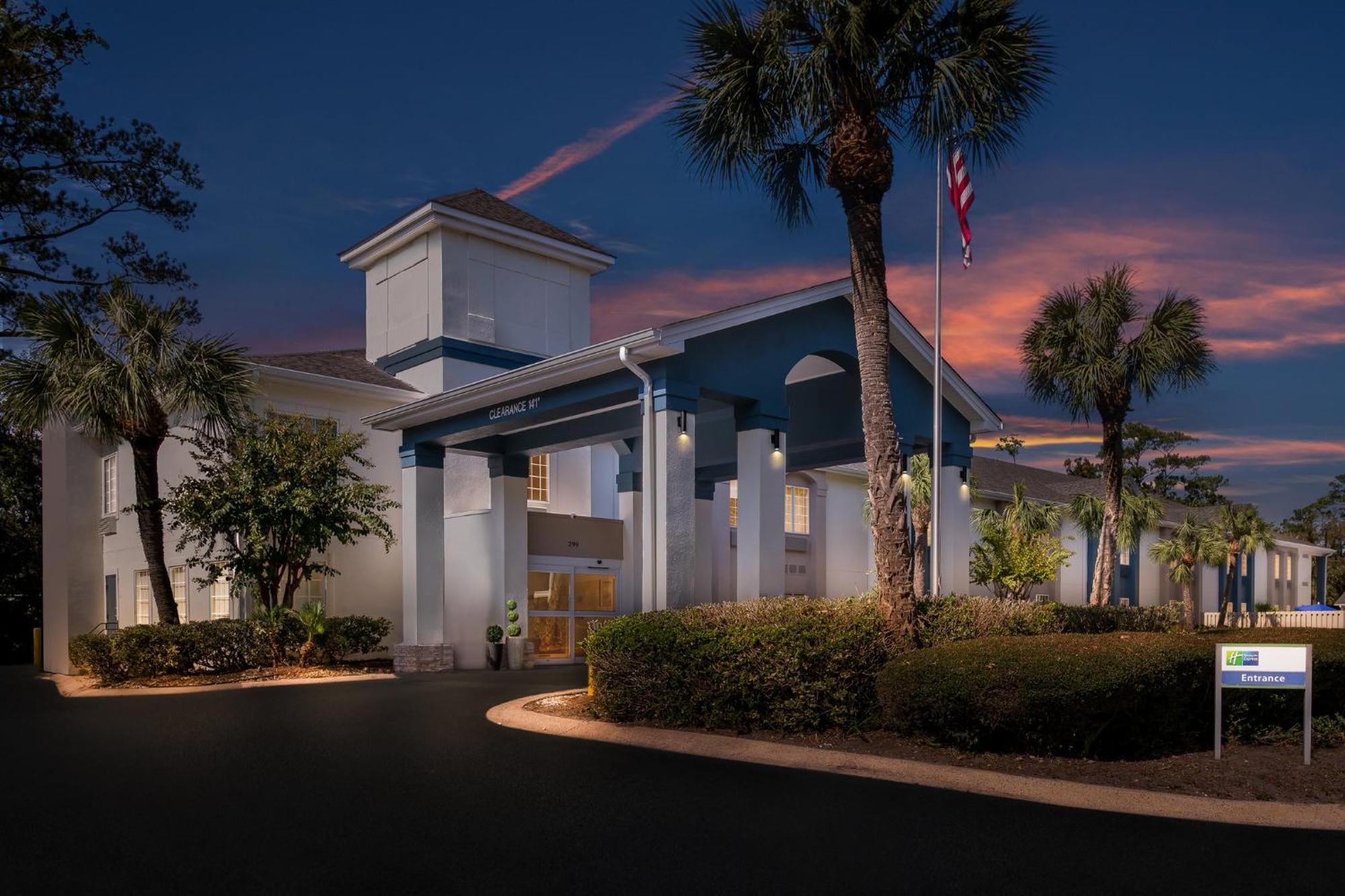فندق هوليداي إن إكسبريس سانت سيمونز آيلاند St. Simons Island المظهر الخارجي الصورة