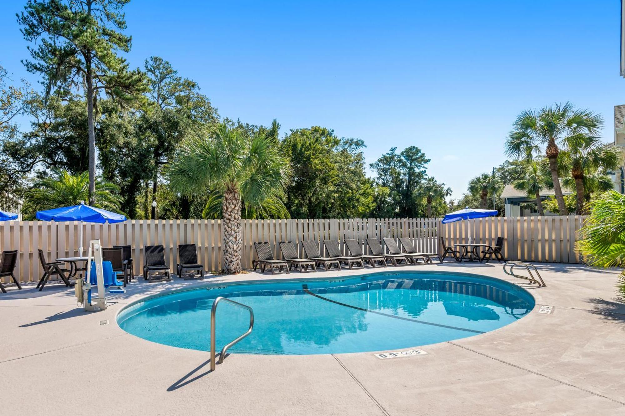 فندق هوليداي إن إكسبريس سانت سيمونز آيلاند St. Simons Island المظهر الخارجي الصورة